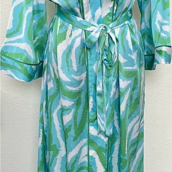 DVF diane von furstenburg long satin wrap robe green/blue zebra - Picture 6 of 8